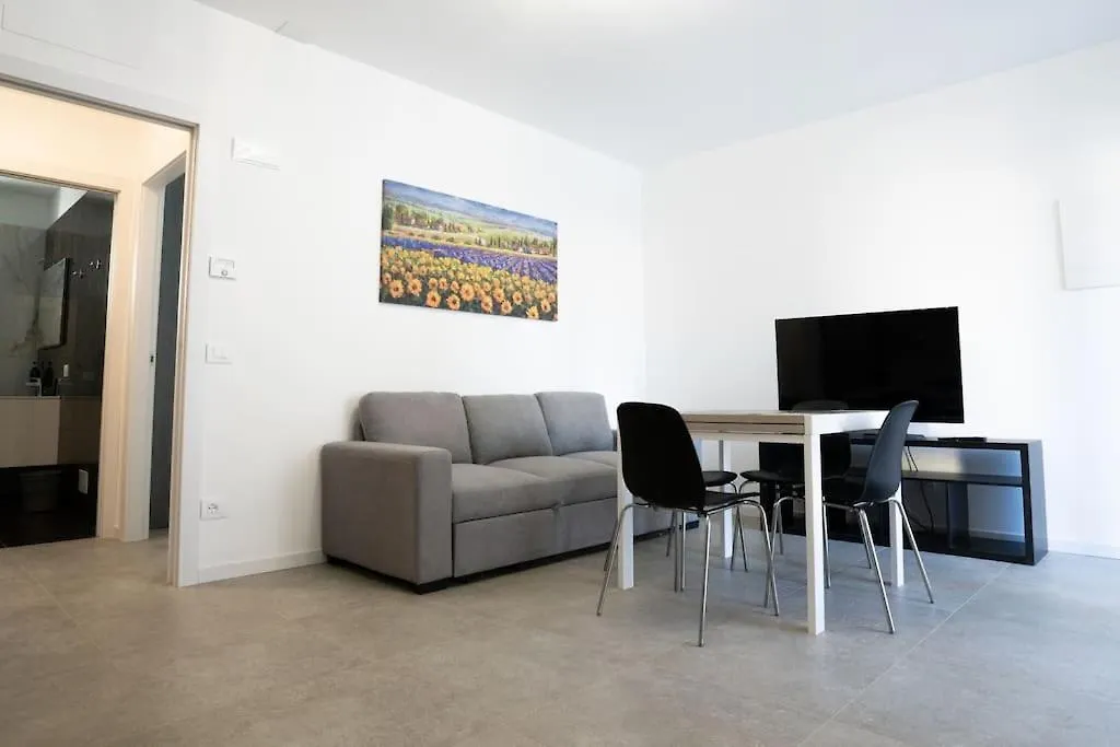 Appartamento Da Lorenzo - Between Station And Center Monza